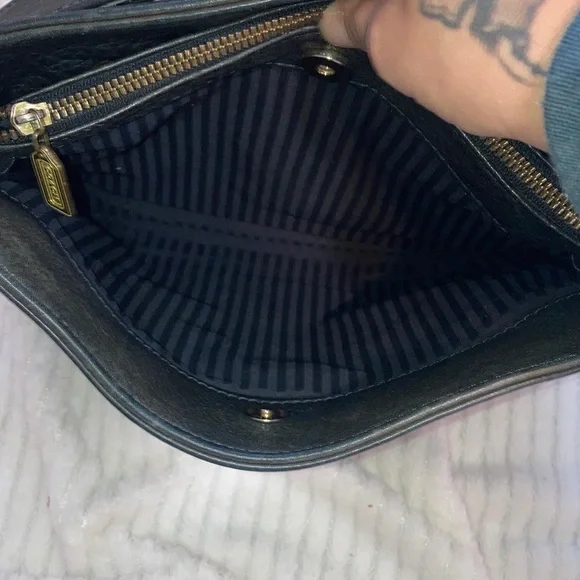 Coach VINTAGE 90’s  Black pebbled  Leather Shoulder Bag No-4924 NO CALLOUTS - Picture 11 of 13